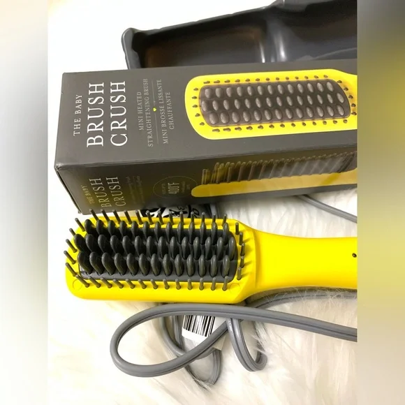 Hairbrush The Baby Brush Crush Mini Heated Straightening Brush